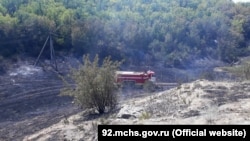 Пожар в селе Поворотное вблизи Севастополя, иллюстрационное архивное фото 